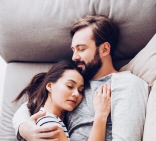 Superb 10 Health Benefits of Cuddling